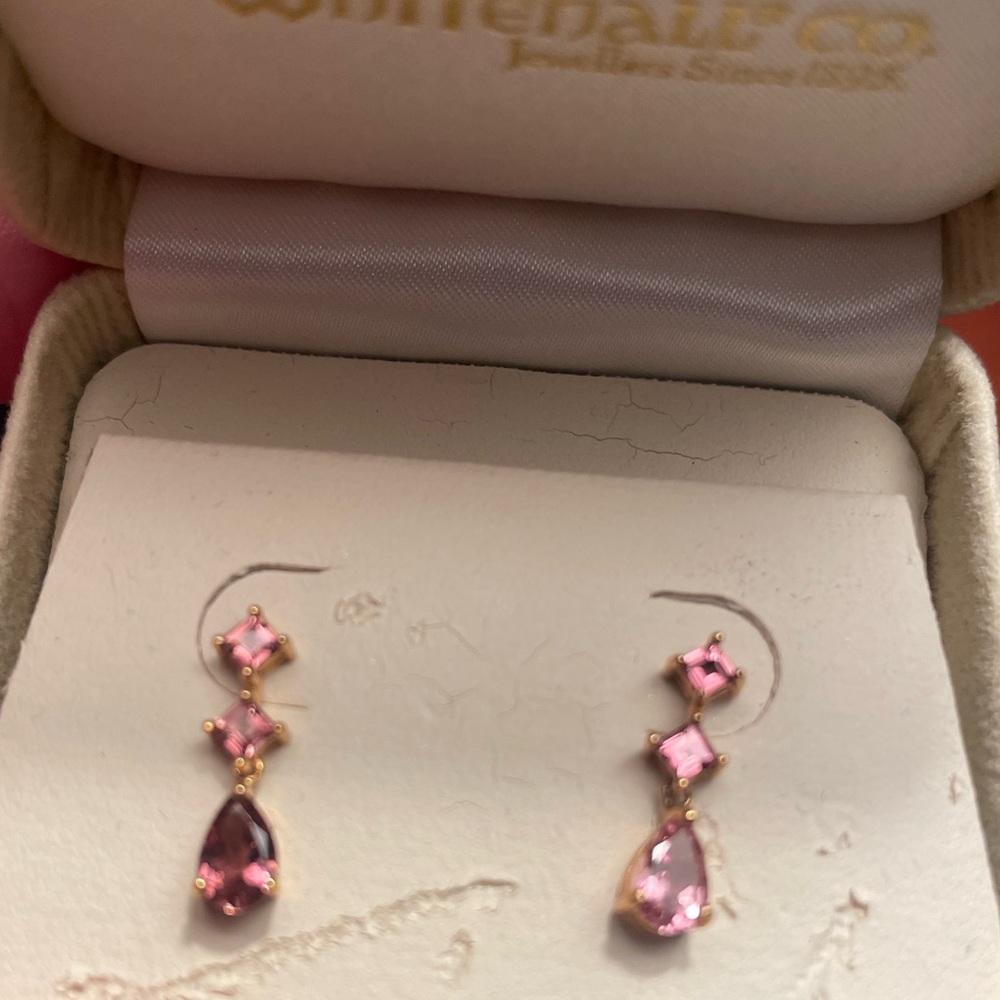 Pink 3 small stone earrings Never Worn